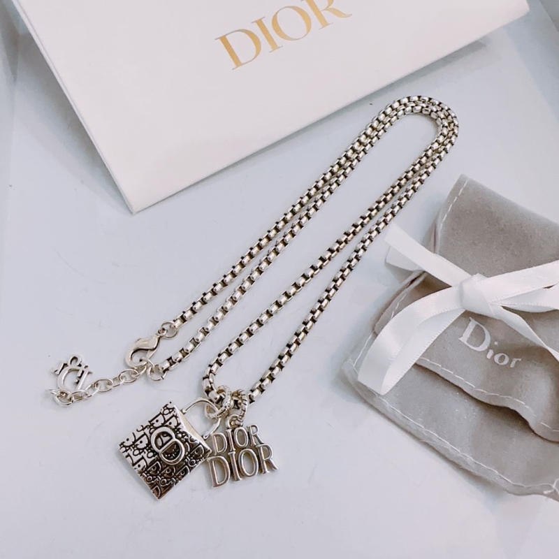 chr1st1an D10r necklaces